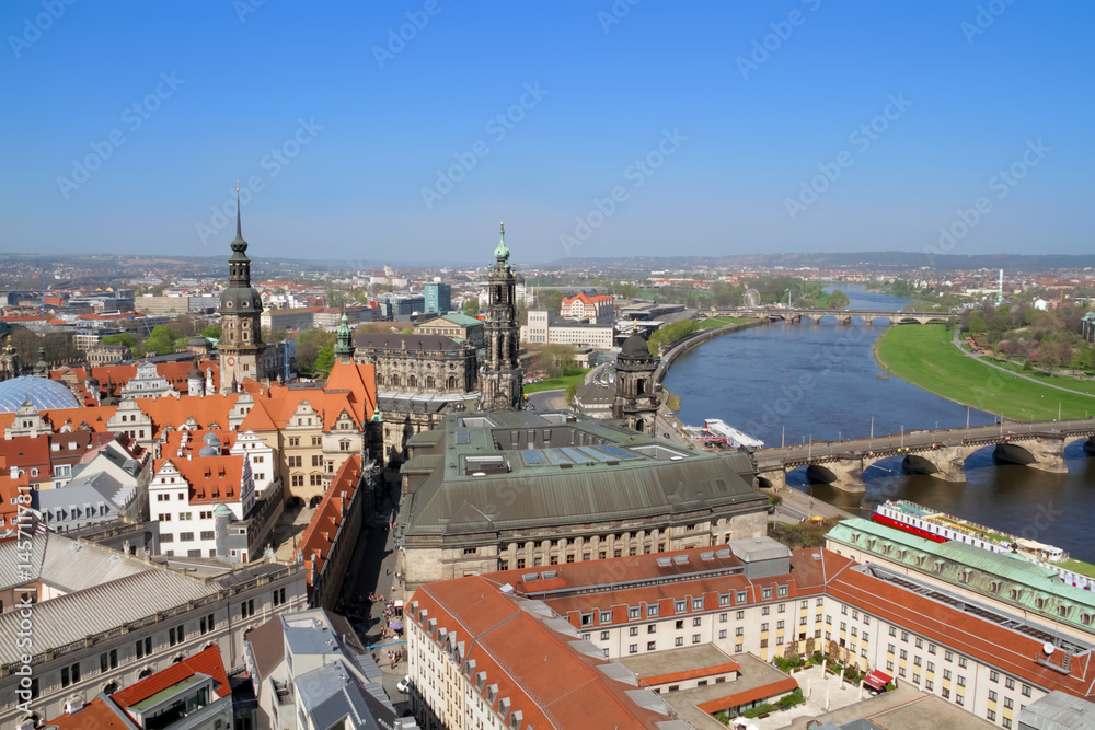 Dresden Luftbild Altstadt mit Elbe Hofkirche und Residenzschloss