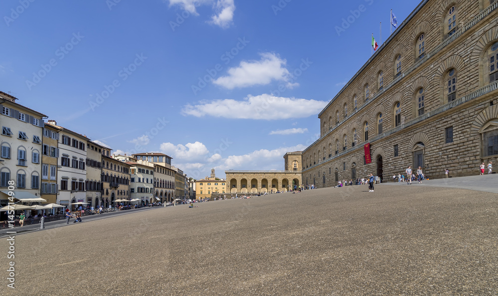 Beautiful view of the facade of the famous Palazzo Pitti palace, in the historic center of Florence, Italy, in a moment of tranquility