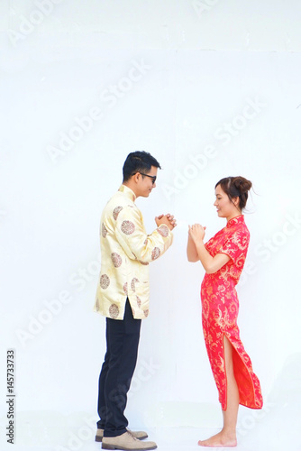 Photography Young couples show respect by paying homage to each other.
