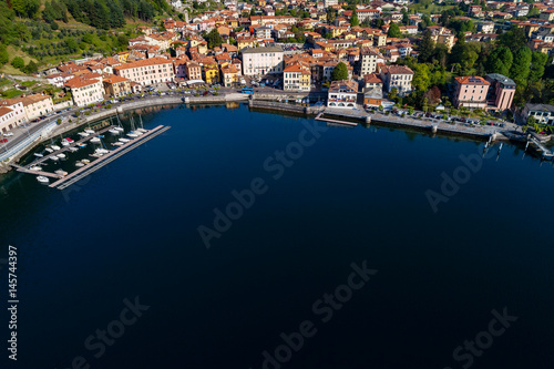 Dongo - Lago di Como (IT) - Vista aerea panoramica del borgo antico