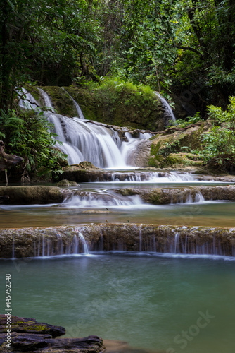Huay Mae Khamin Waterfall © Yothin
