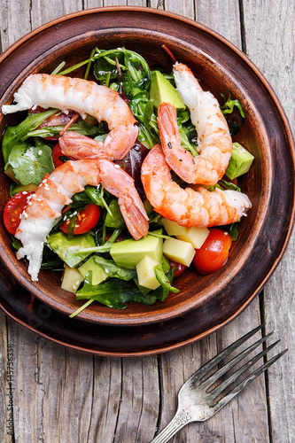 Salad with shrimp,tomatoes and avocado