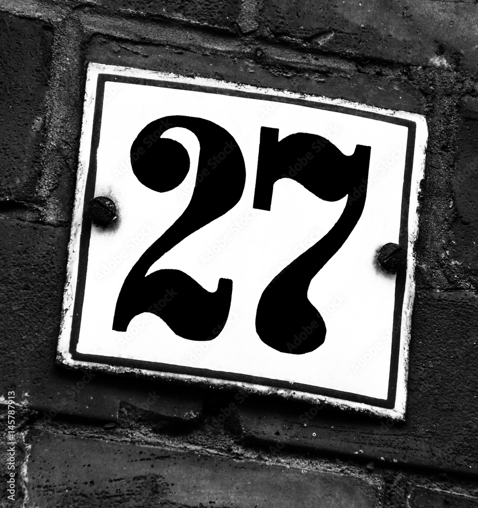 Hausnummer 27 StockFoto Adobe Stock
