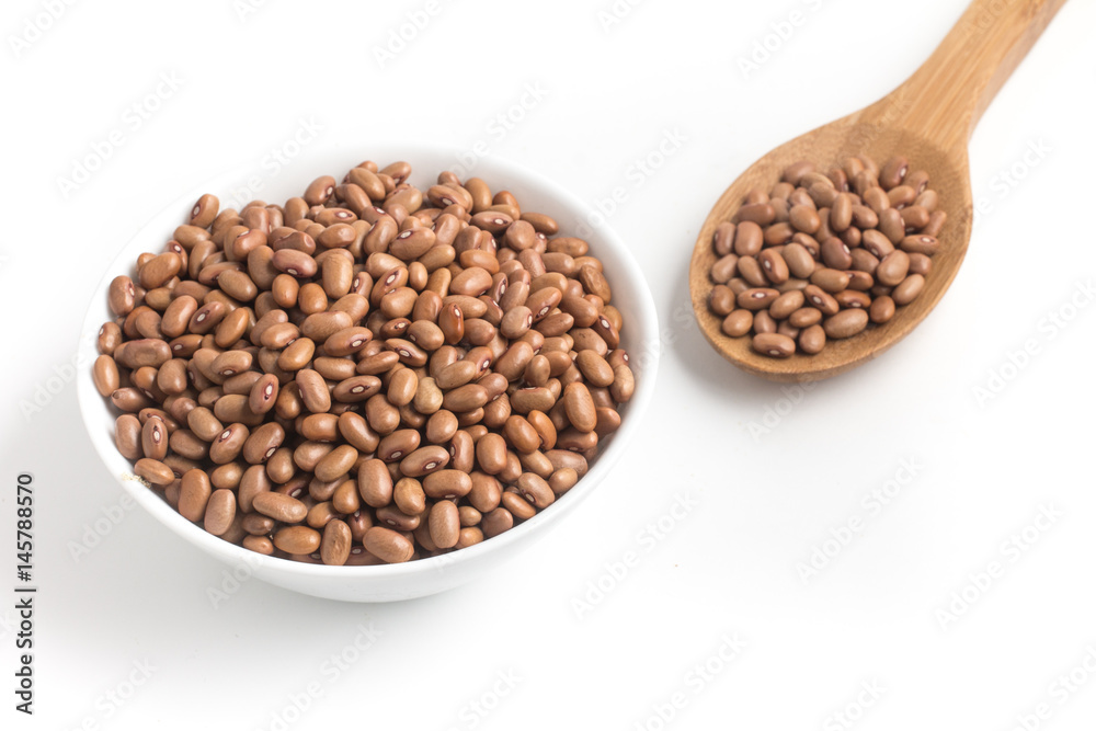 Brown Mulatinho Beans into a bowl