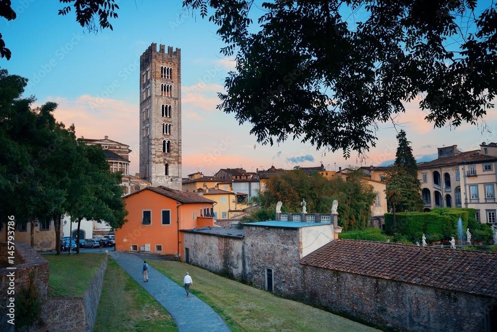 Basilica di San Frediano dusk in Lucca