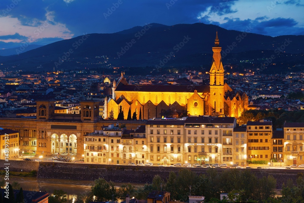 Obraz premium Basilica di Santa Croce Florence at night