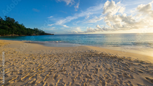 Sonnenuntergang in der Anse Intendanse auf Mah    Seychellen