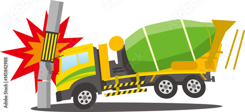 電柱へ激突するミキサー車