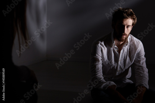 Man looking at his interlocutor