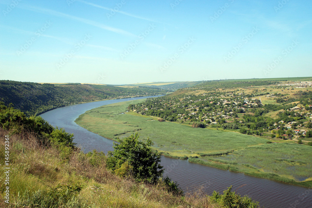 Вид на реку Днестр, Молдова