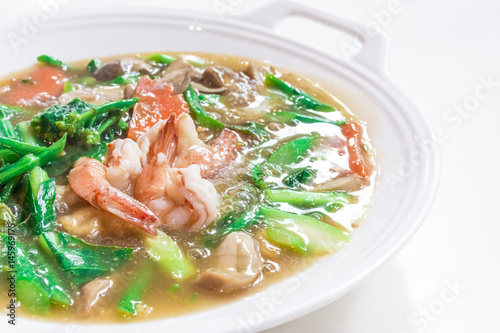 Thai Dishes called "Rad Na", Wide Rice Noodles Seafood in Gravy, Chinese food