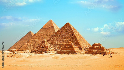 Obraz na plátně Egyptian pyramids - Egypt Travel