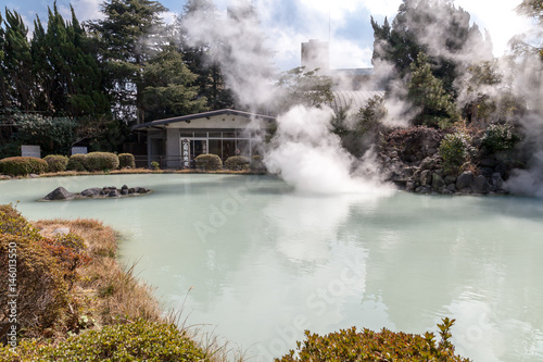 Obraz na płótnie BEPPU, OITA, JAPAN - MARCH 14, 2017 :Shiraike Jigoku (White Pond Hell) is one of the tourist attractions representing the various hells at Beppu Onsen, Oita. w salonie