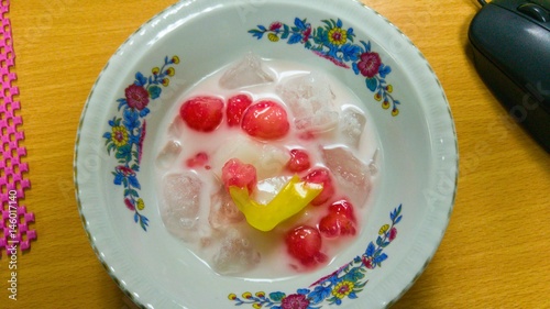 Thai dessert waterchestnut in coconut milk.