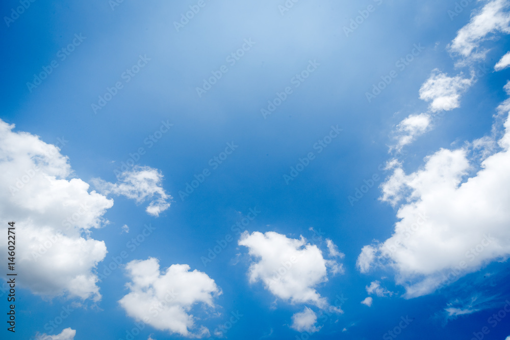 Obraz premium clear blue sky with cloud background