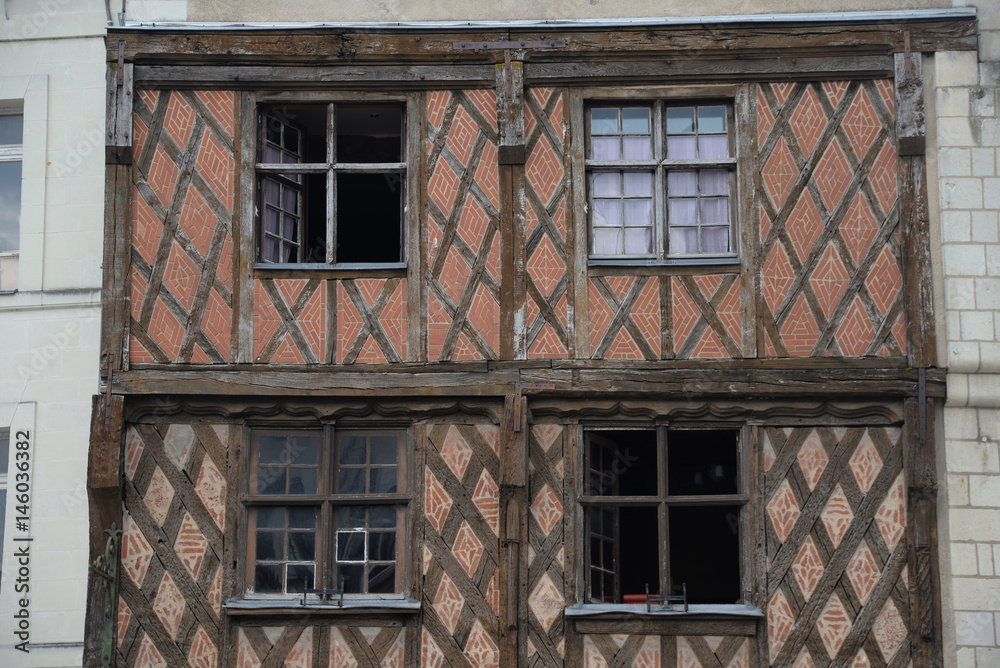 Fototapeta premium Fachwerk in Saumur, Frankreich