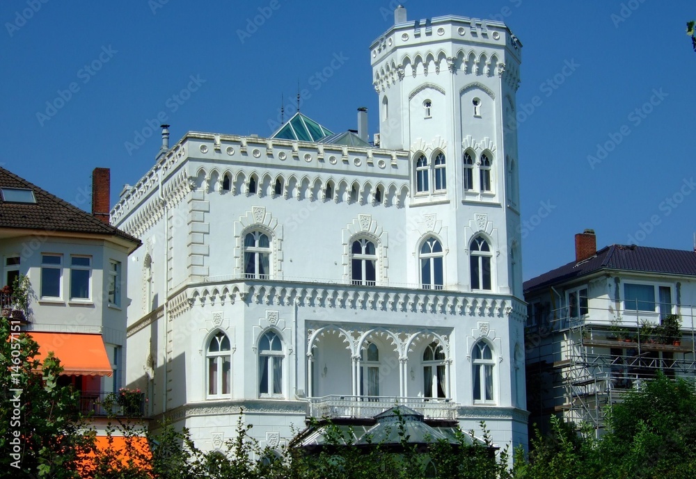 Hamburg: Weiße Villa an der  Außenalster