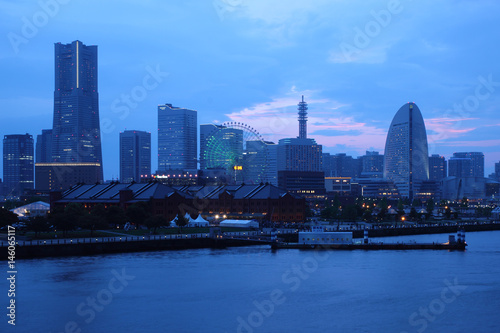 Fototapeta Naklejka Na Ścianę i Meble -  Japan skyline at Yokohama city