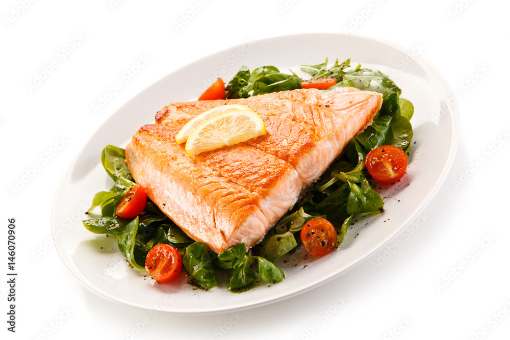 Roast salmon with vegetables