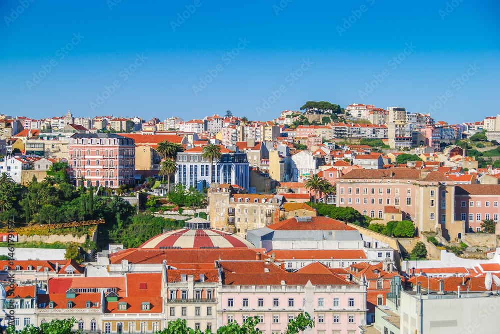 Obraz premium Aerial view of Lisbon from famous viewpoint
