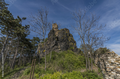 Kamyk village and ruin of castle