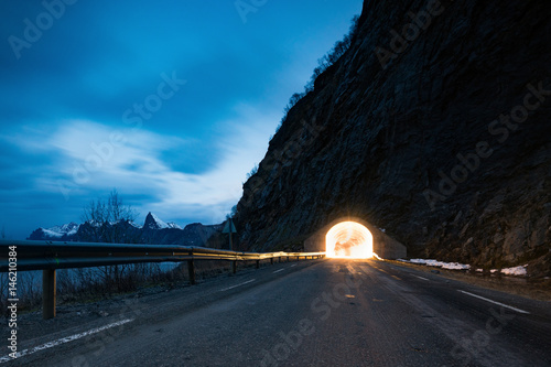 Φωτογραφία Light at the end of the tunnel