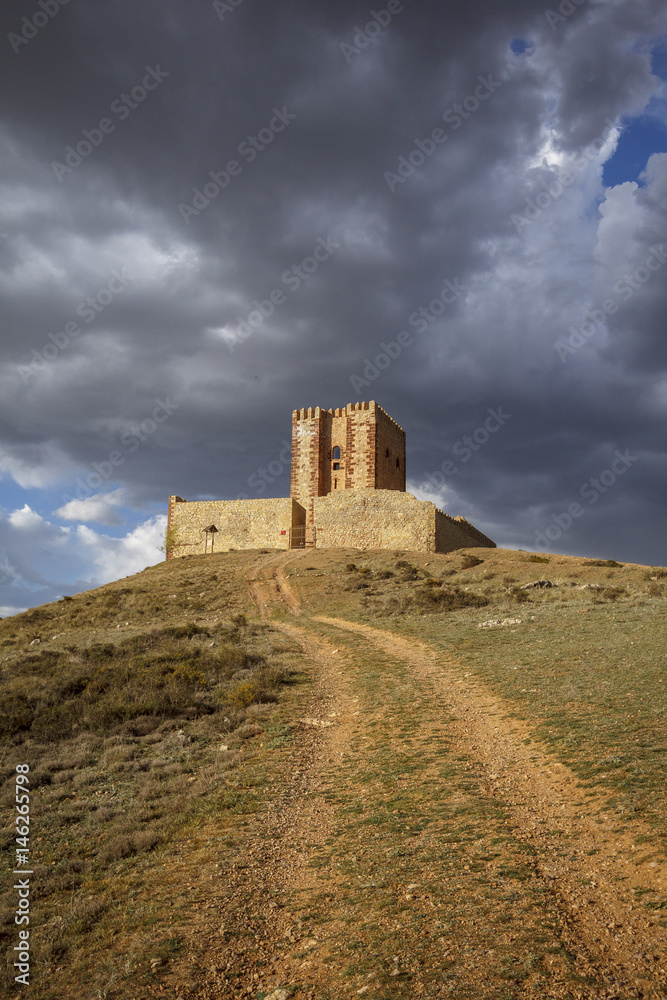 Torre de Aragón antes de la tormenta