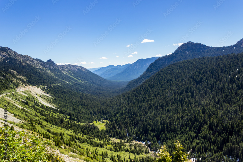 Fototapeta premium A view so vast