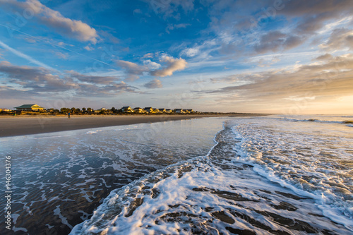 Fototapeta Naklejka Na Ścianę i Meble -  Skyline of beach homes at Isle of Palms, in Charleston South Carolina at sunrise