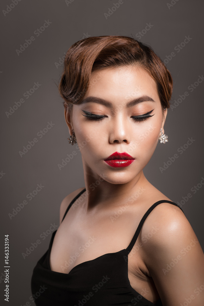 Portrait of a beautiful young woman with brown hair. Beauty and skin care concept Portrait of a beautiful young woman with brown hair. Beauty and skin care concept