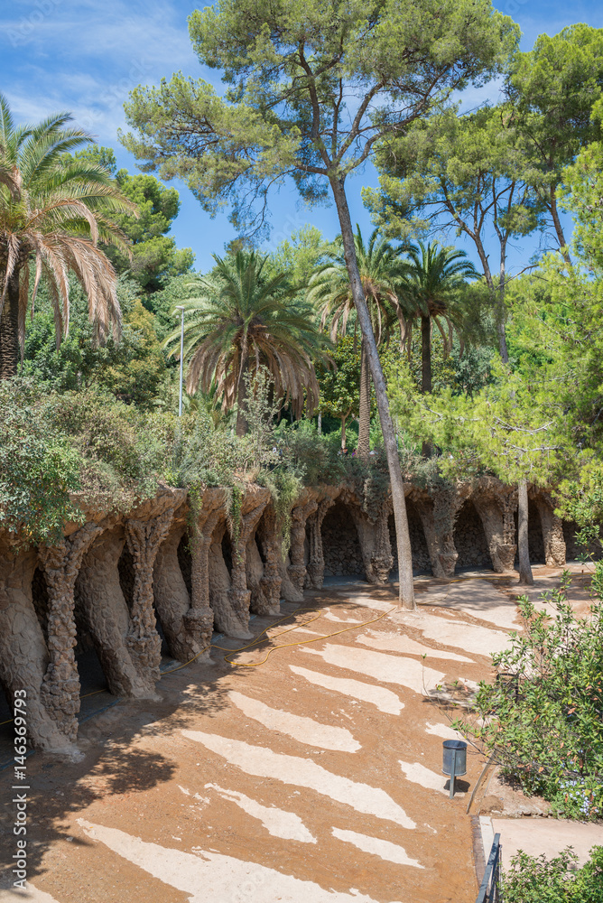 Obraz premium Detail of Parc Guell made by Antoni Gaudi - Barcelona