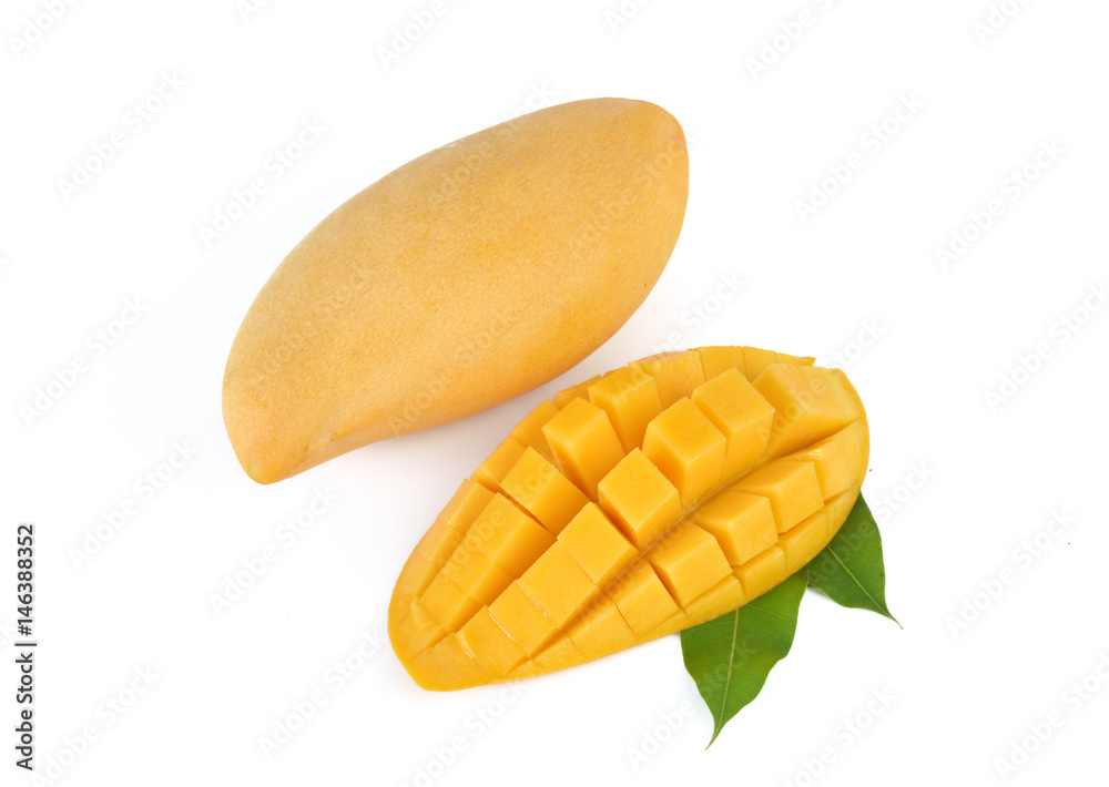 Fototapeta premium Yellow mango isolated on white background (mango, fruit)