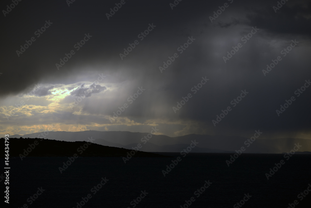 moln,sol, oväder över medelhavet, aten, grekland