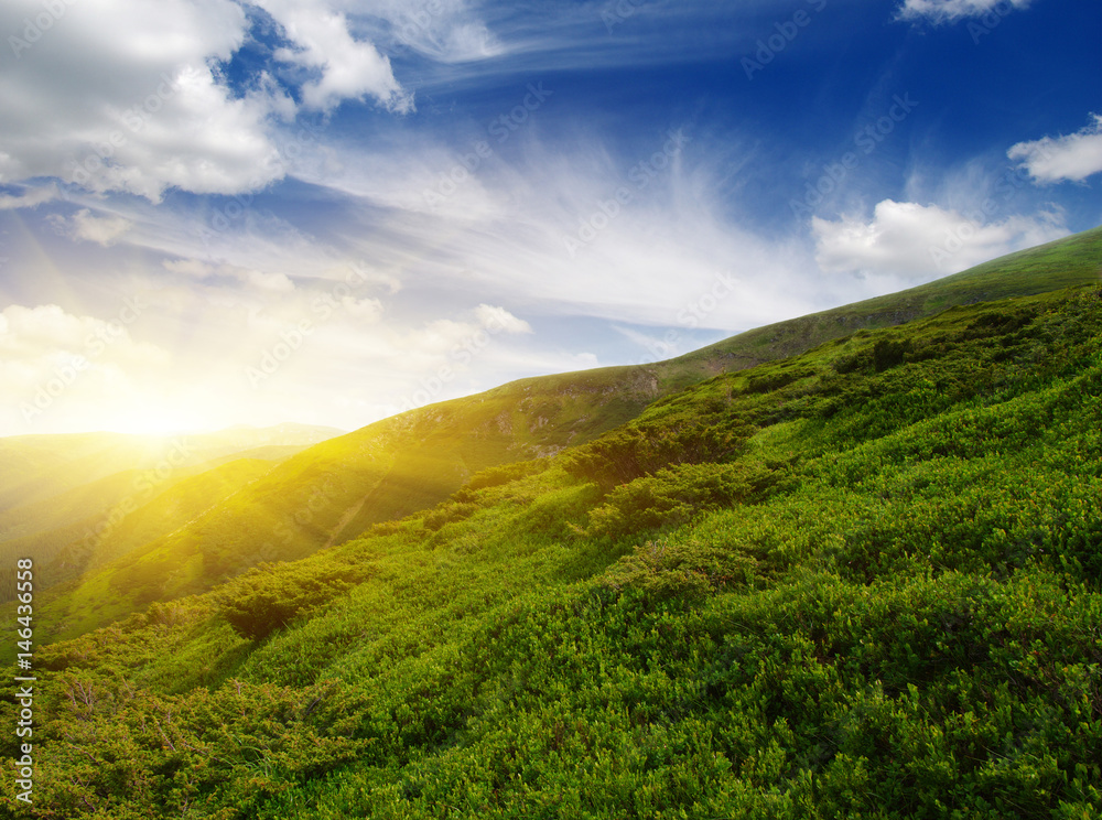 Fototapeta premium Mountain landscape on sun