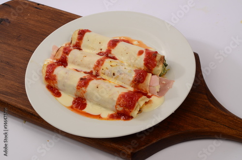 Canelones de calabaza, ricota y espinaca photo