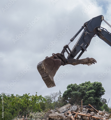 Backhoe Crane open Claw