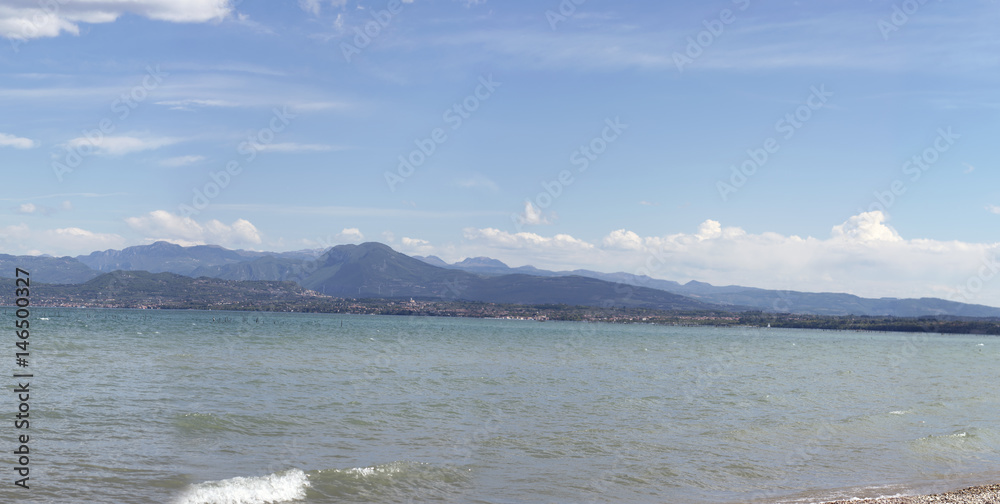 4 foto di 4 panoramica lago di Garda