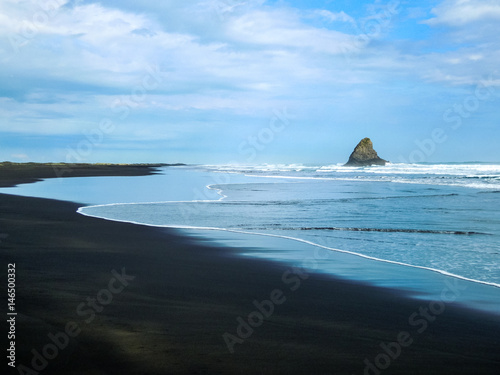 Idyllic Karekare Beach, New Zealand - Stock Image