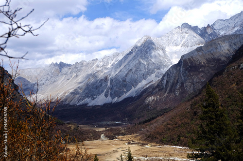 Lua Rong Field at Yading Nature Reserve