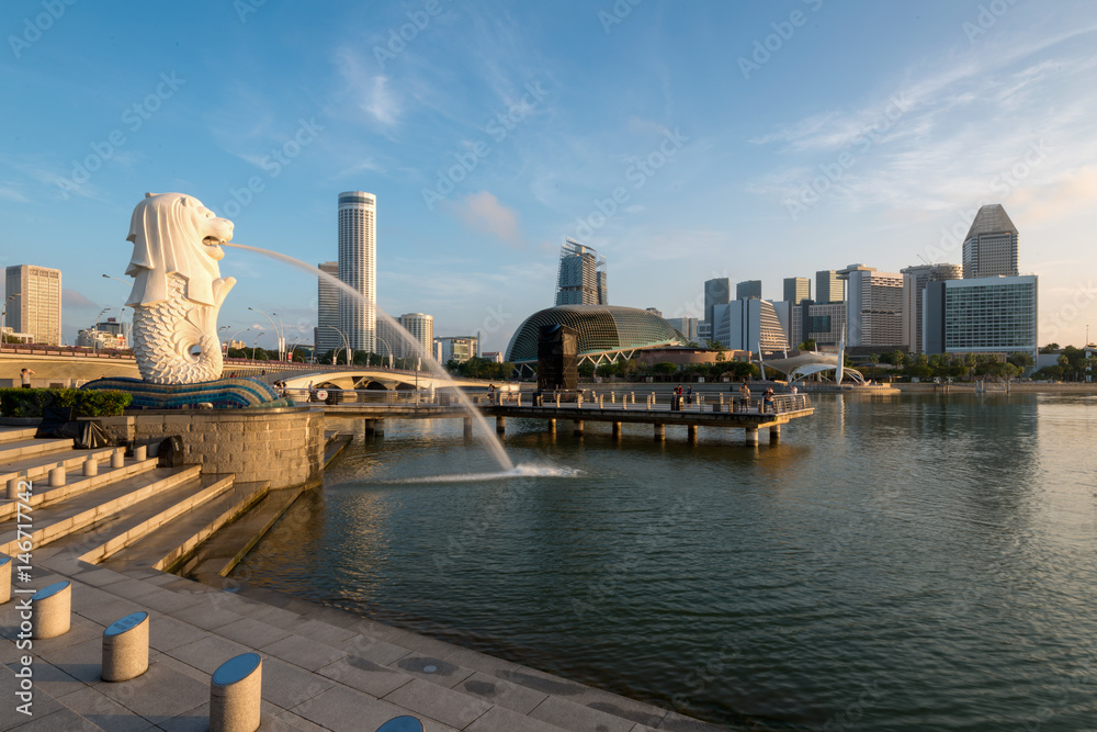 Naklejka premium Krajobraz dzielnicy finansowej Singapuru i budynku biznesowego