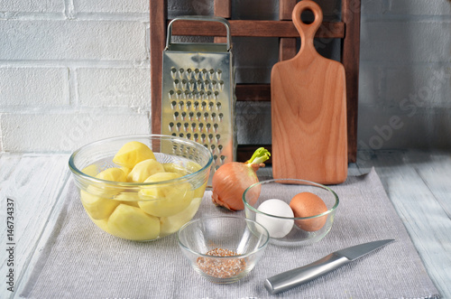 Ingredients and the process of making potato pancakes