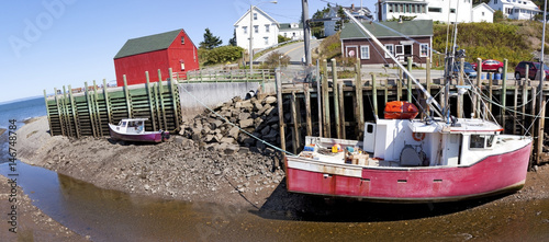 Schilderij op canvas Hall's Harbour is a fishing community in the Canadian province of Nova Scotia, located in Kings County on the North Mountain along the shore of the Bay of Fundy