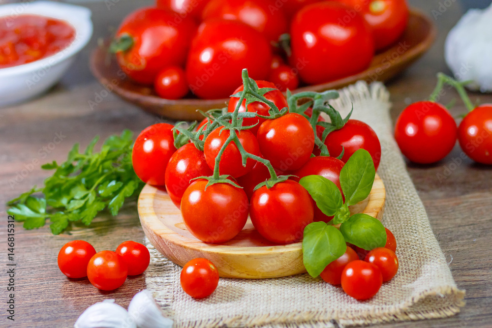 Tomatoes Tomatoes
