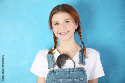 Teenager girl with funny ra...