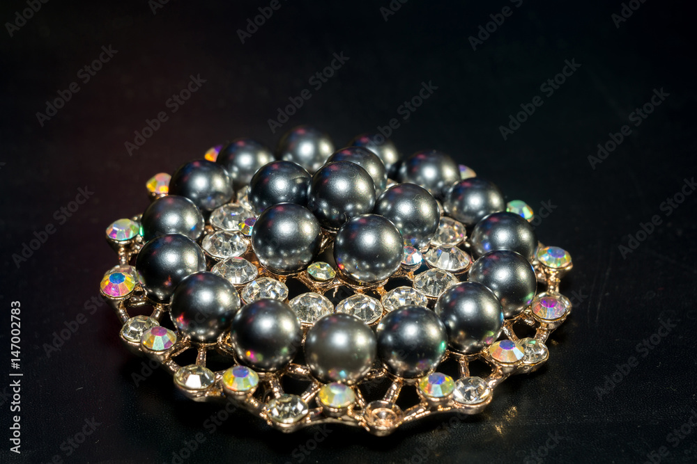 Black Pearl Round Brooch Black Pearl Round Brooch