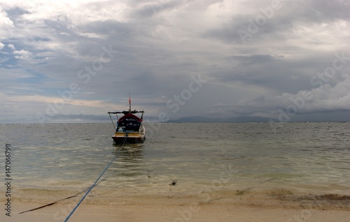 Pantai Pasir Putih Tubo Sendana