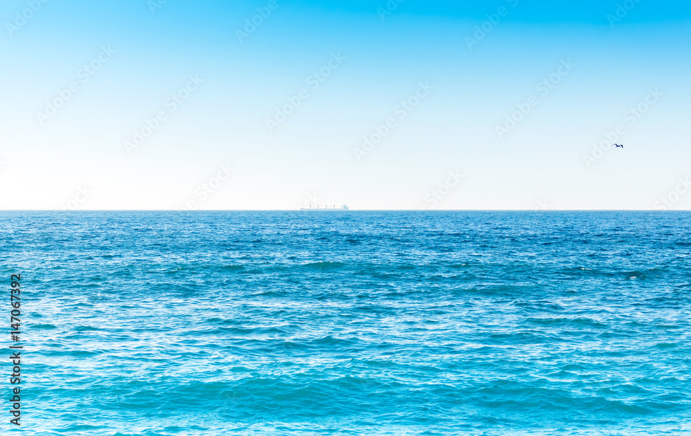 Obraz premium Bright blue water surface