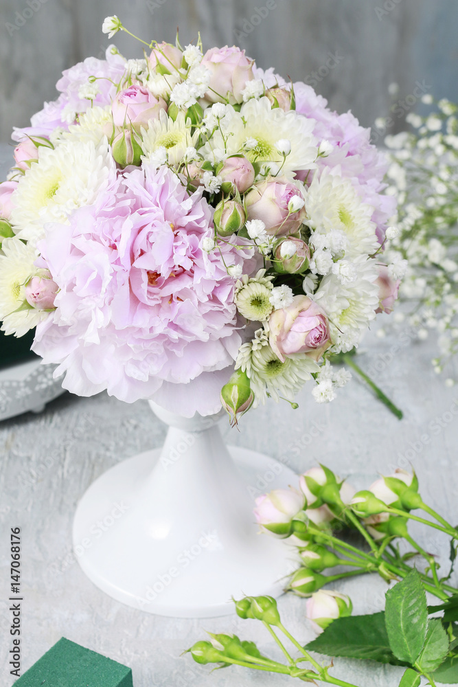How to make wedding floral arrangement with peonies, roses, How to make wedding floral arrangement with peonies, roses,