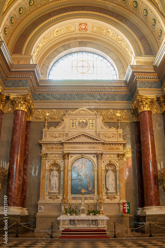 Interior of the roman catholic church St. Stephen's Basilica. Budapest © alesinya7
