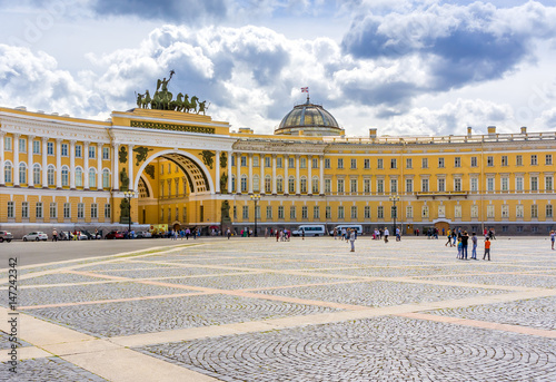 The Palace Square and the General Staff Building in St. Petersburg photo